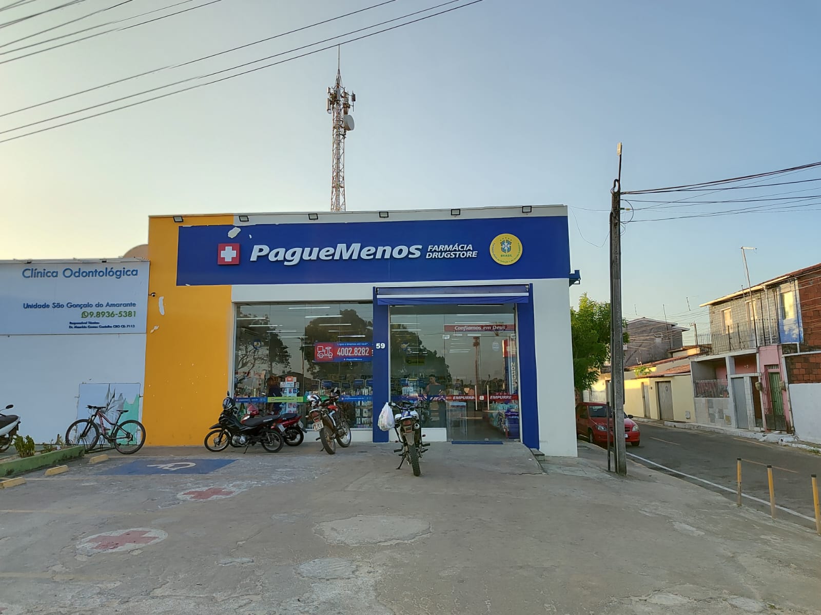 Farmácia Pague Menos
