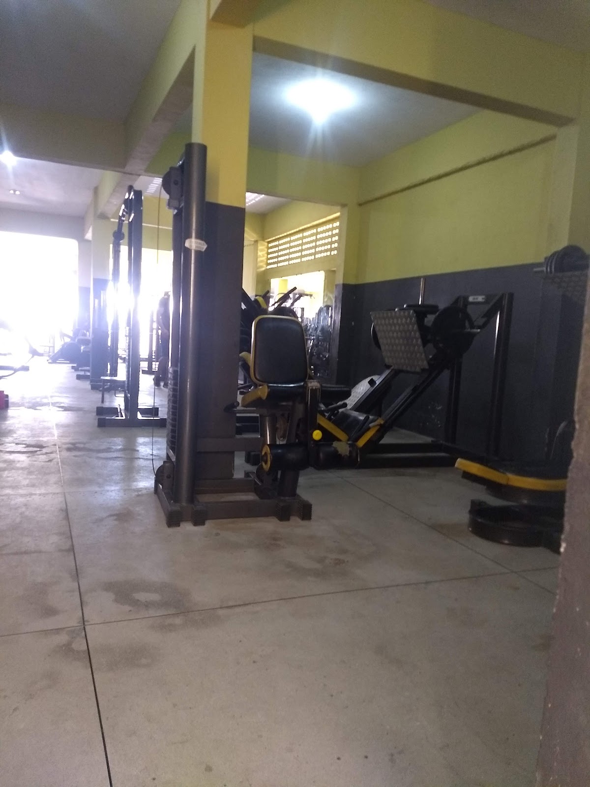 Academia R & A Fitness